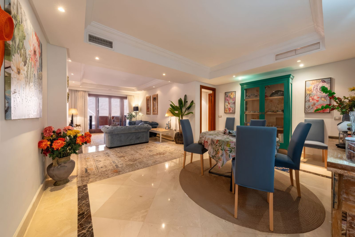 Se vende Apartamento Planta Baja de 3 dormitorios en Costa Del Sol, Málaga, España