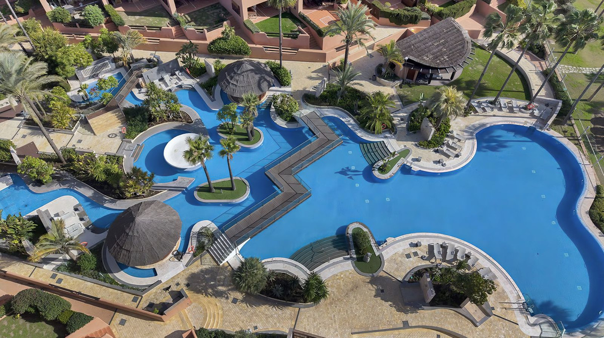 Se vende Apartamento Planta Baja de 3 dormitorios en Costa Del Sol, Málaga, España