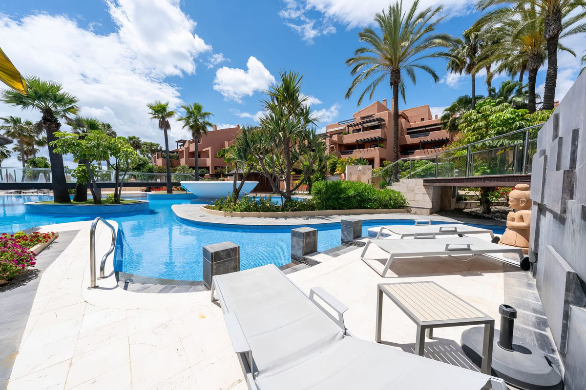 Se vende Apartamento Planta Baja de 3 dormitorios en Costa Del Sol, Málaga, España