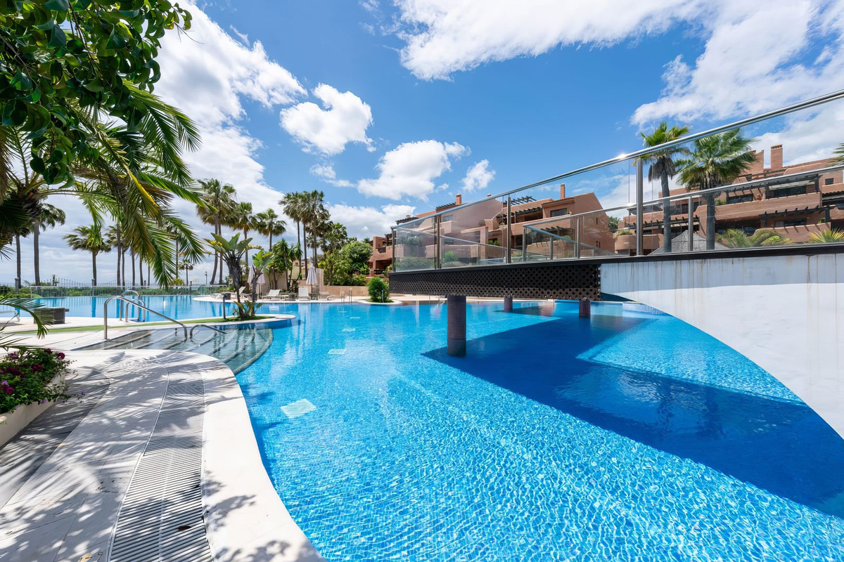 Se vende Apartamento Planta Baja de 3 dormitorios en Costa Del Sol, Málaga, España