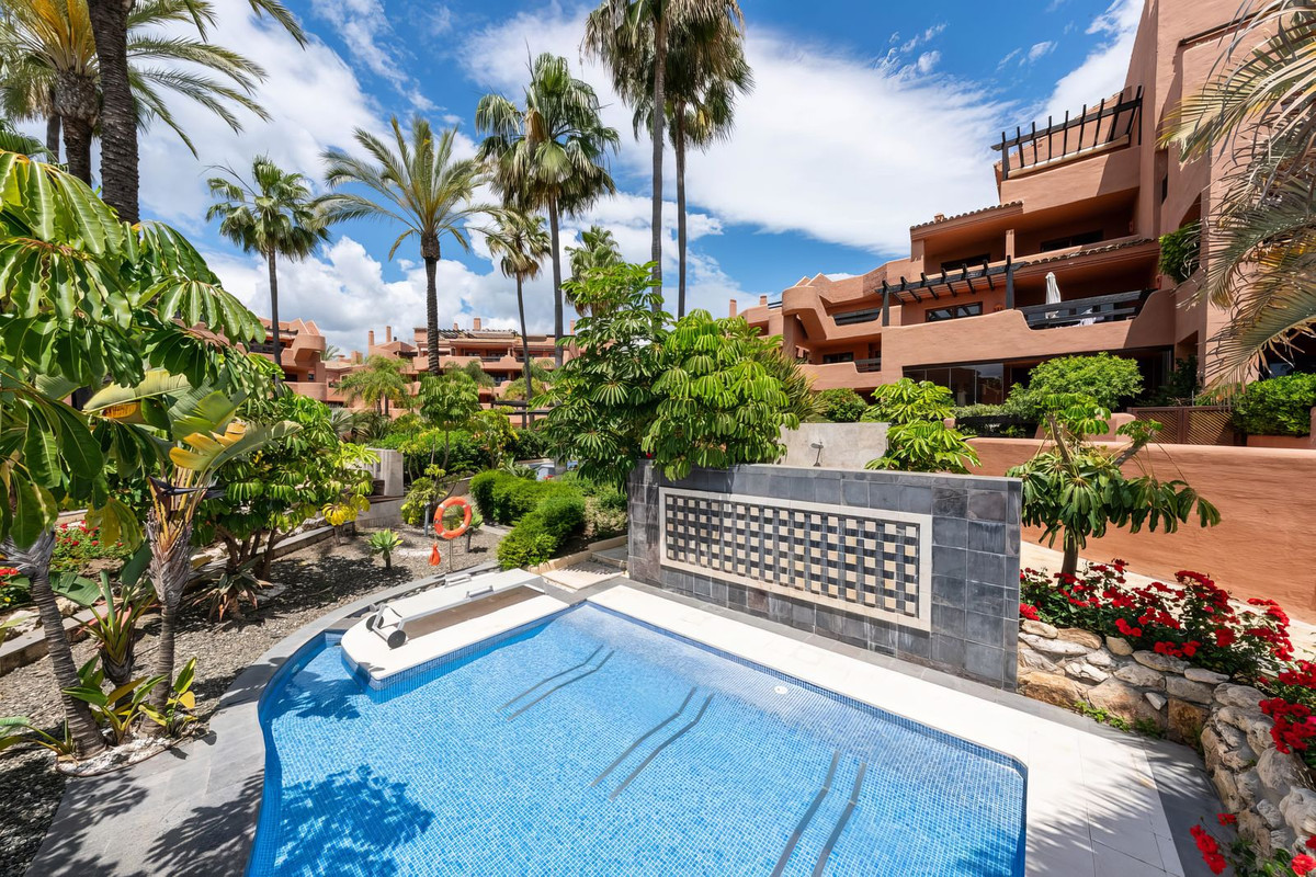 Se vende Apartamento Planta Baja de 3 dormitorios en Costa Del Sol, Málaga, España