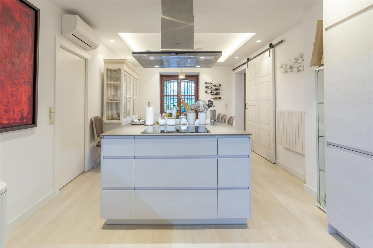 5 Bed Townhouse for sale in Guadalmina Alta Costa Del Sol, Málaga, Spain