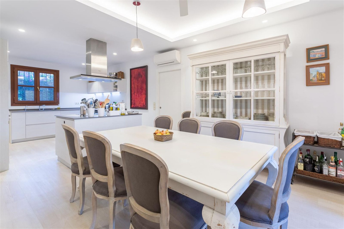 5 Bed Townhouse for sale in Guadalmina Alta Costa Del Sol, Málaga, Spain