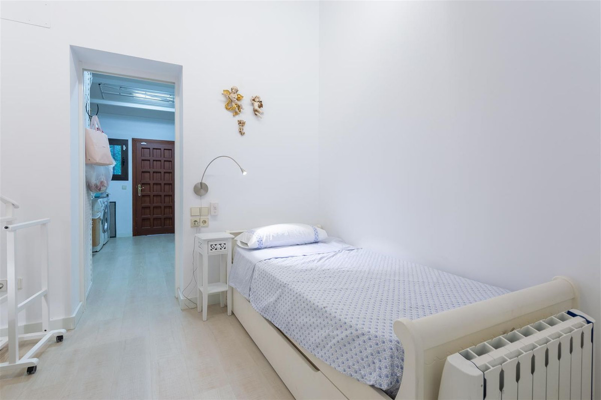 5 Bed Townhouse for sale in Guadalmina Alta Costa Del Sol, Málaga, Spain