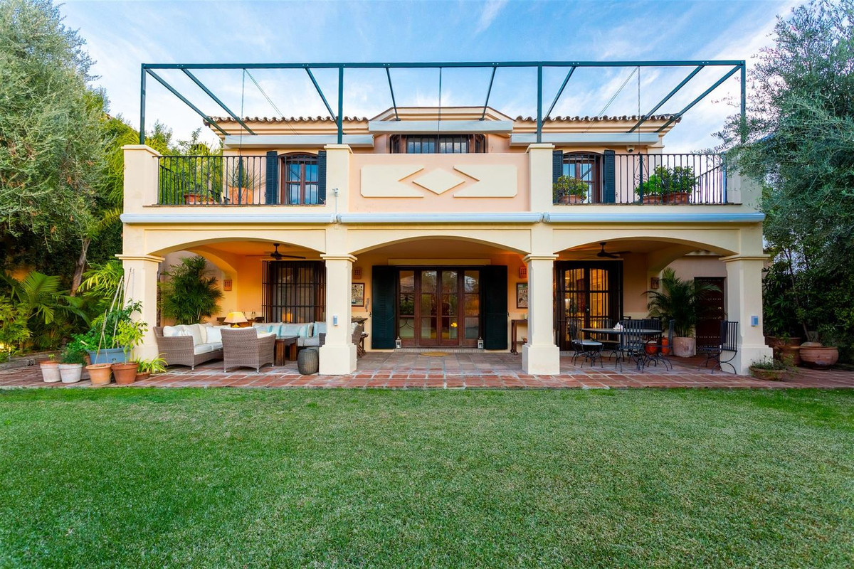 5 Bed Townhouse for sale in Guadalmina Alta Costa Del Sol, Málaga, Spain
