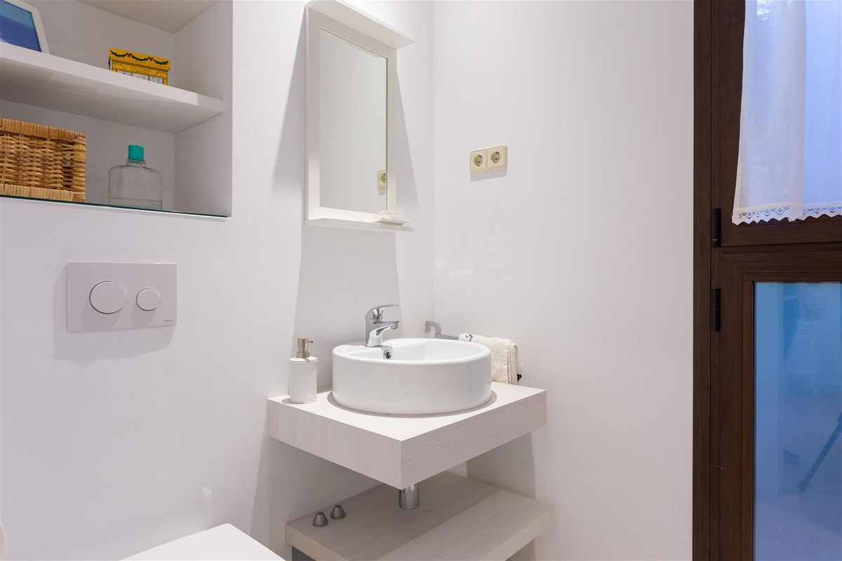 5 Bed Townhouse for sale in Guadalmina Alta Costa Del Sol, Málaga, Spain