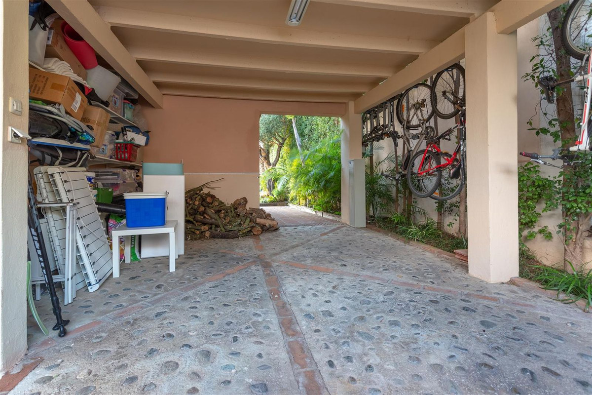 5 Bed Townhouse for sale in Guadalmina Alta Costa Del Sol, Málaga, Spain