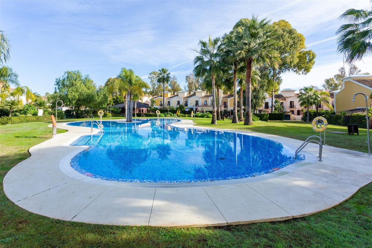 5 Bed Townhouse for sale in Guadalmina Alta Costa Del Sol, Málaga, Spain