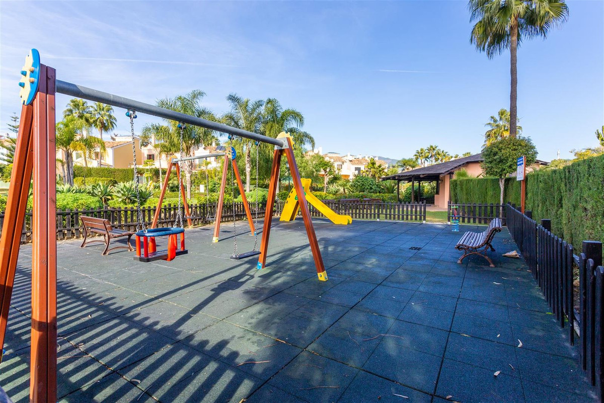5 Bed Townhouse for sale in Guadalmina Alta Costa Del Sol, Málaga, Spain
