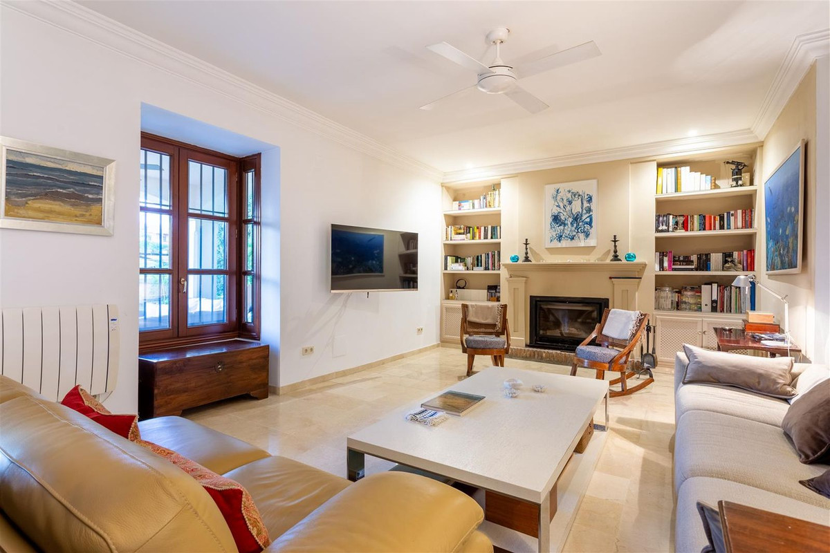 5 Bed Townhouse for sale in Guadalmina Alta Costa Del Sol, Málaga, Spain