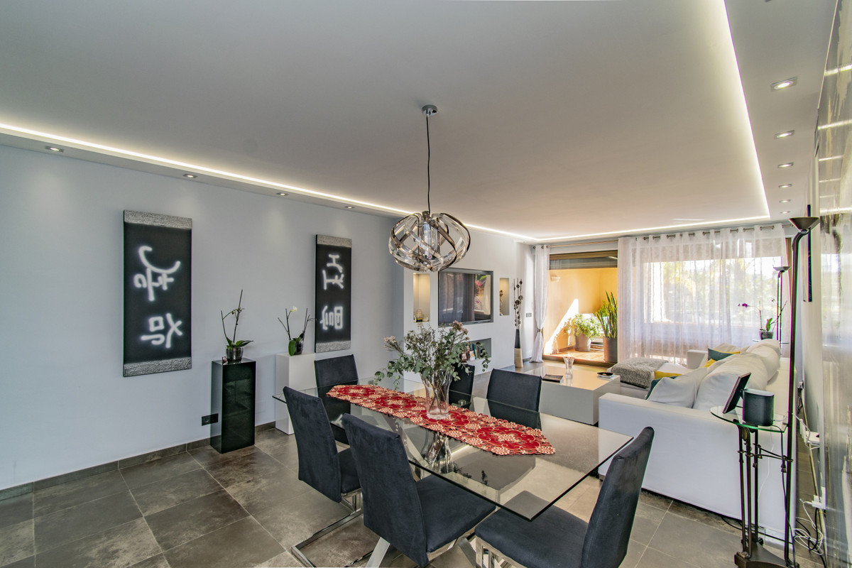 2 Bed Apartment for sale in Atalaya Costa Del Sol, Málaga, Spain
