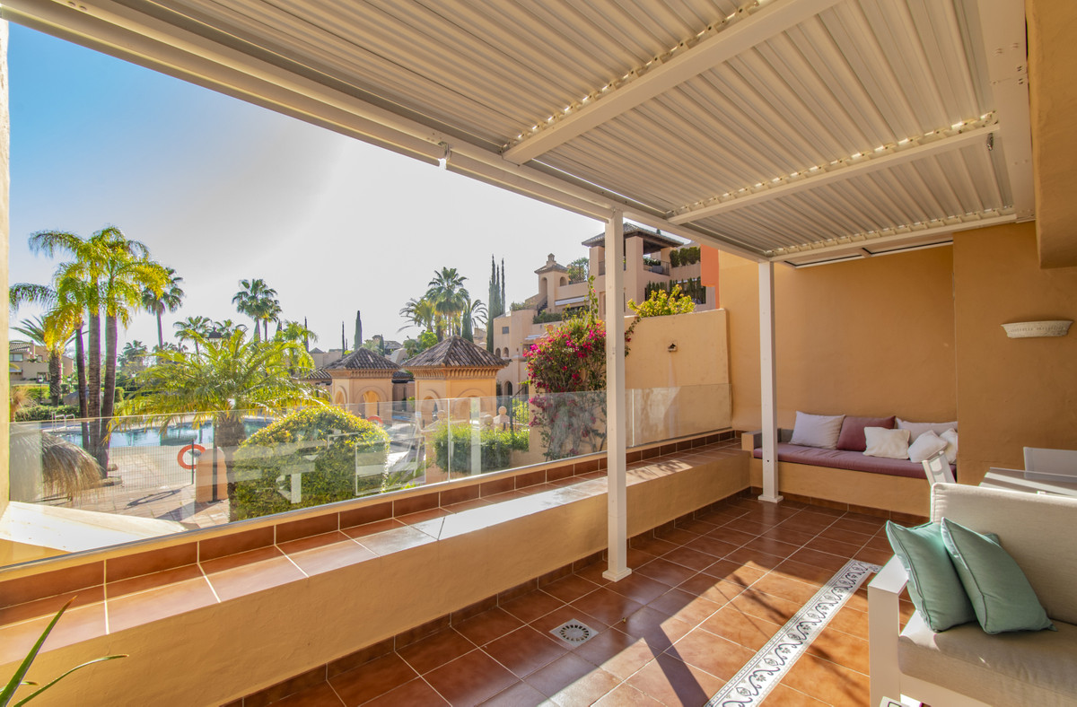 2 Bed Apartment for sale in Atalaya Costa Del Sol, Málaga, Spain