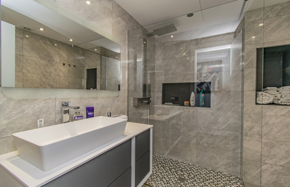 2 Bed Apartment for sale in Atalaya Costa Del Sol, Málaga, Spain