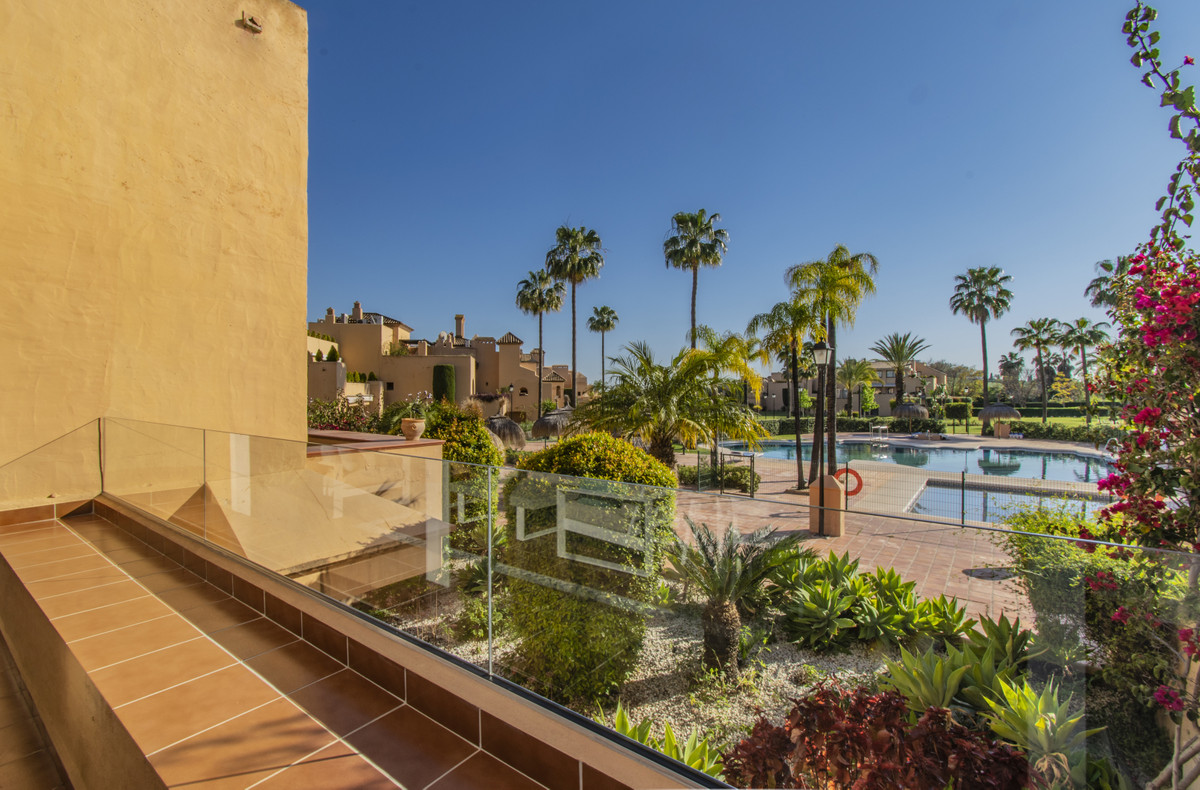 2 Bed Apartment for sale in Atalaya Costa Del Sol, Málaga, Spain