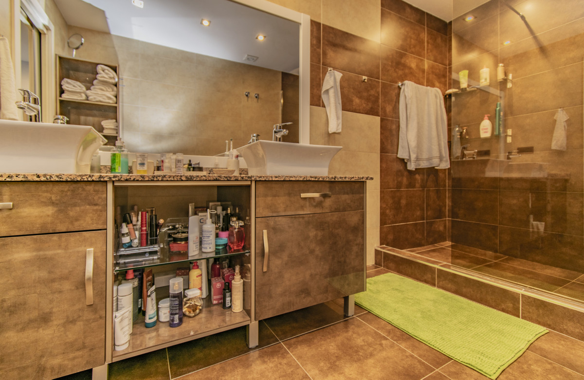 2 Bed Apartment for sale in Atalaya Costa Del Sol, Málaga, Spain