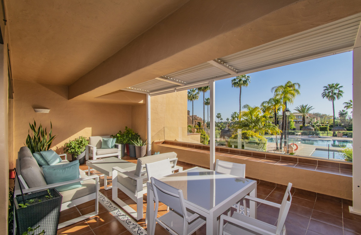 2 Bed Apartment for sale in Atalaya Costa Del Sol, Málaga, Spain