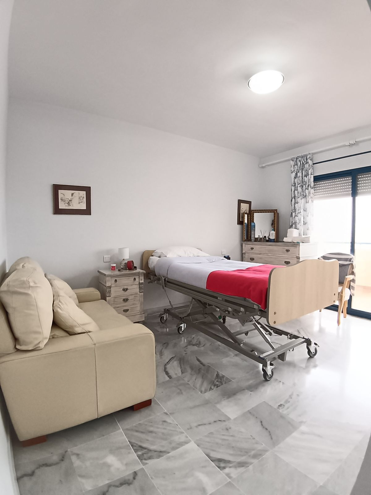 3 Bed Apartment for sale in Marbella Costa Del Sol, Málaga, Spain