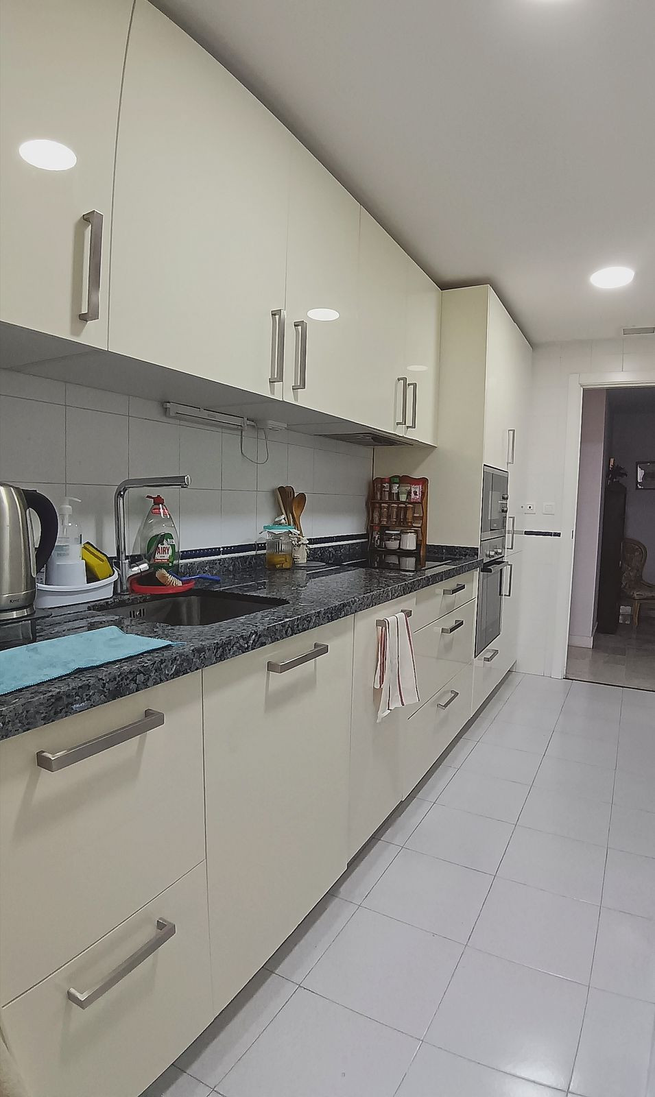 3 Bed Apartment for sale in Marbella Costa Del Sol, Málaga, Spain