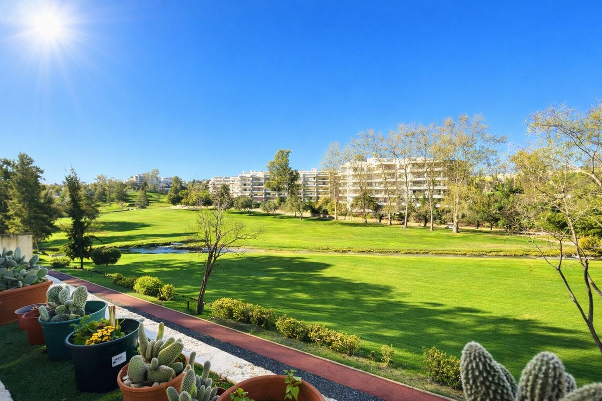 2 Bed Apartment for sale in Guadalmina Alta Costa Del Sol, Málaga, Spain