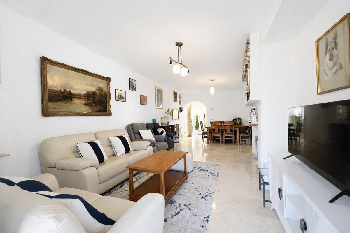 2 Bed Apartment for sale in Guadalmina Alta Costa Del Sol, Málaga, Spain
