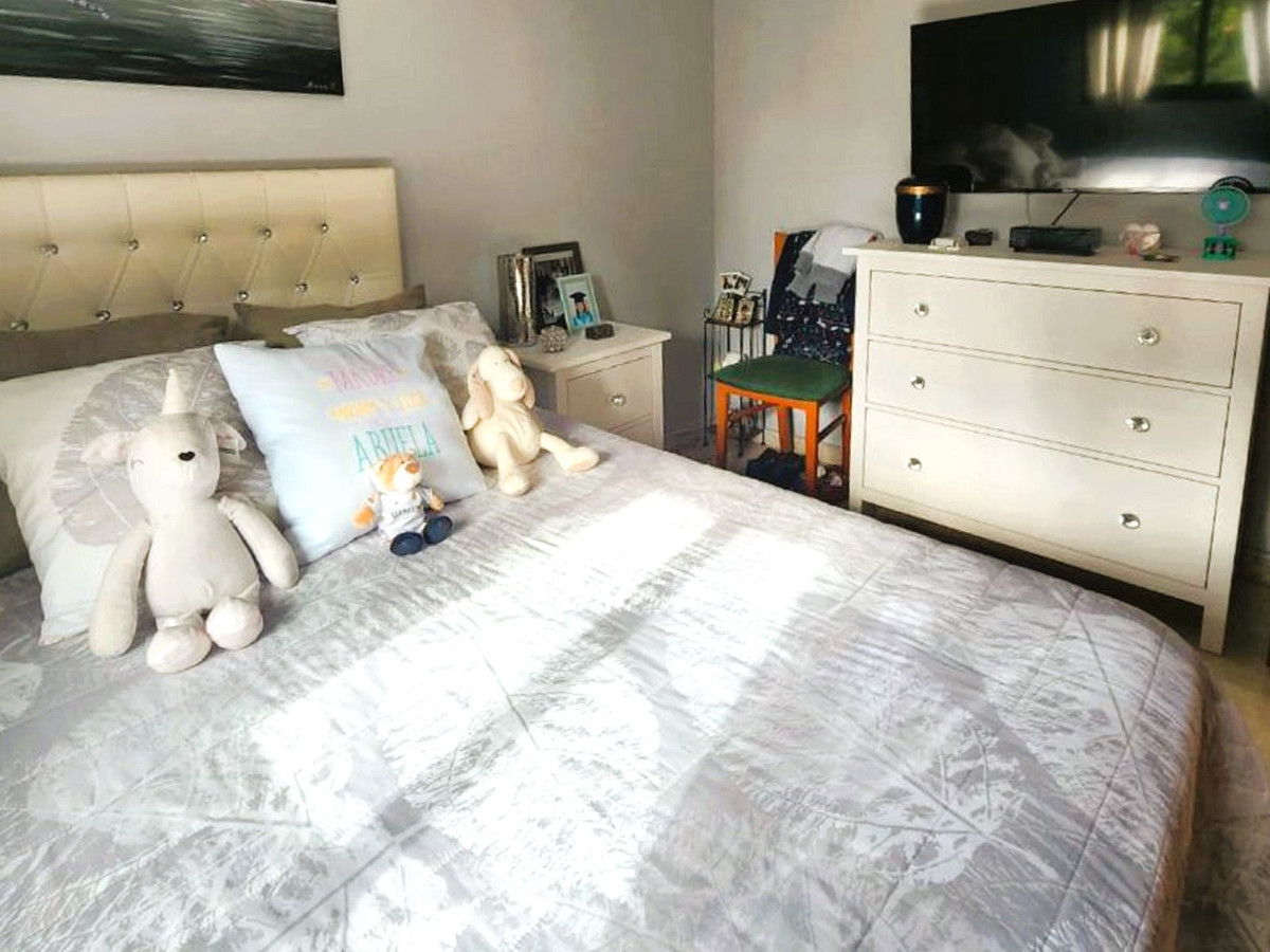 2 Bed Apartment for sale in Marbella Costa Del Sol, Málaga, Spain
