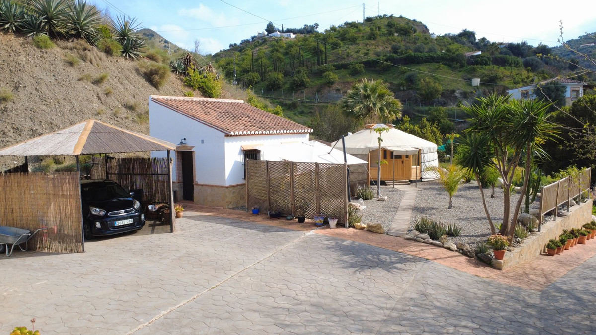6 Bed Townhouse for sale in Alora Costa Del Sol, Málaga, Spain