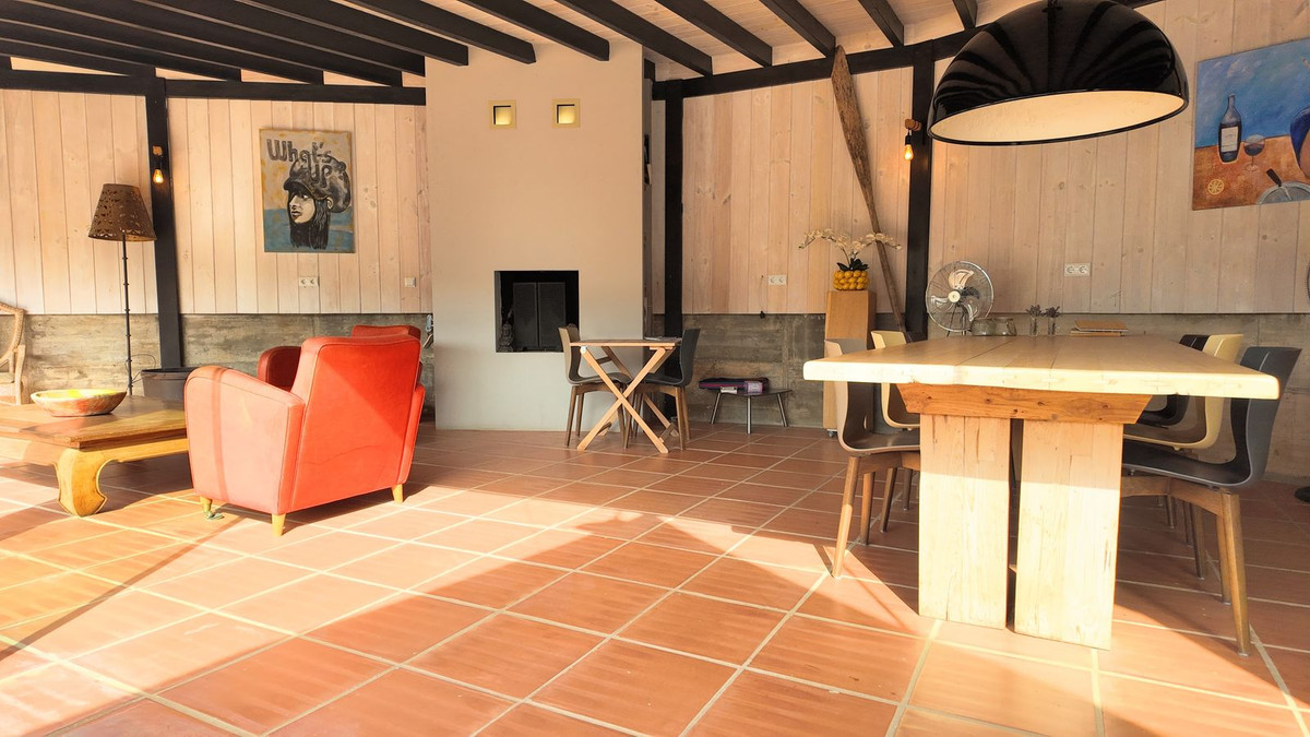 6 Bed Townhouse for sale in Alora Costa Del Sol, Málaga, Spain