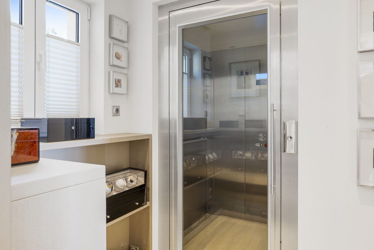4 Bed Apartment for sale in Los Almendros Costa Del Sol, Málaga, Spain
