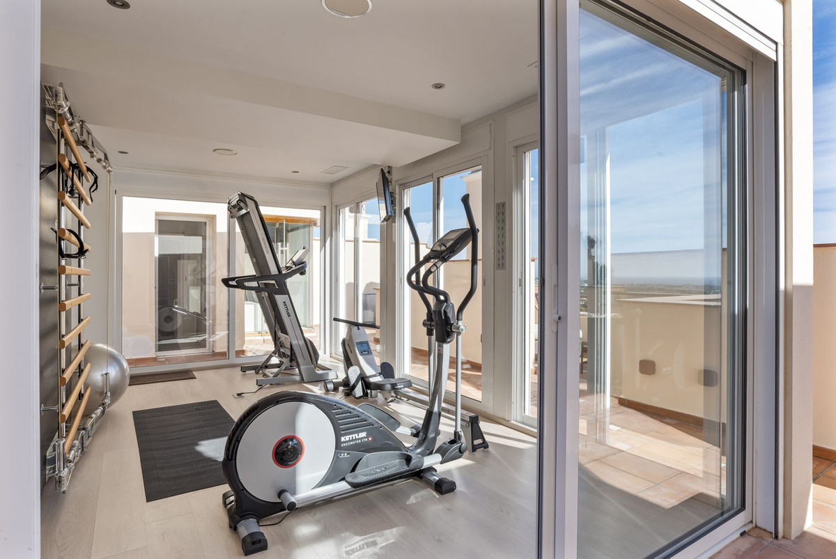 4 Bed Apartment for sale in Los Almendros Costa Del Sol, Málaga, Spain