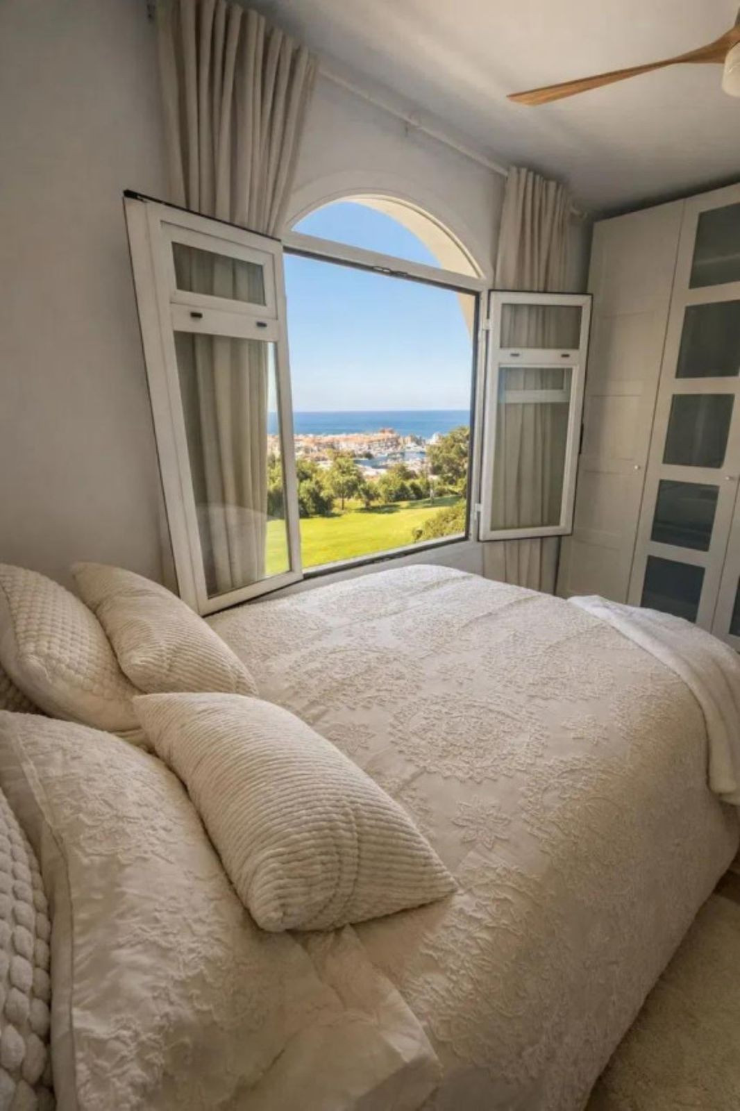 Se vende Apartamento Planta Baja de 4 dormitorios en Costa Del Sol, Málaga, España