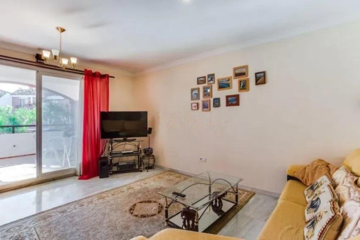 4 Bed Apartment for sale in Marbella Costa Del Sol, Málaga, Spain