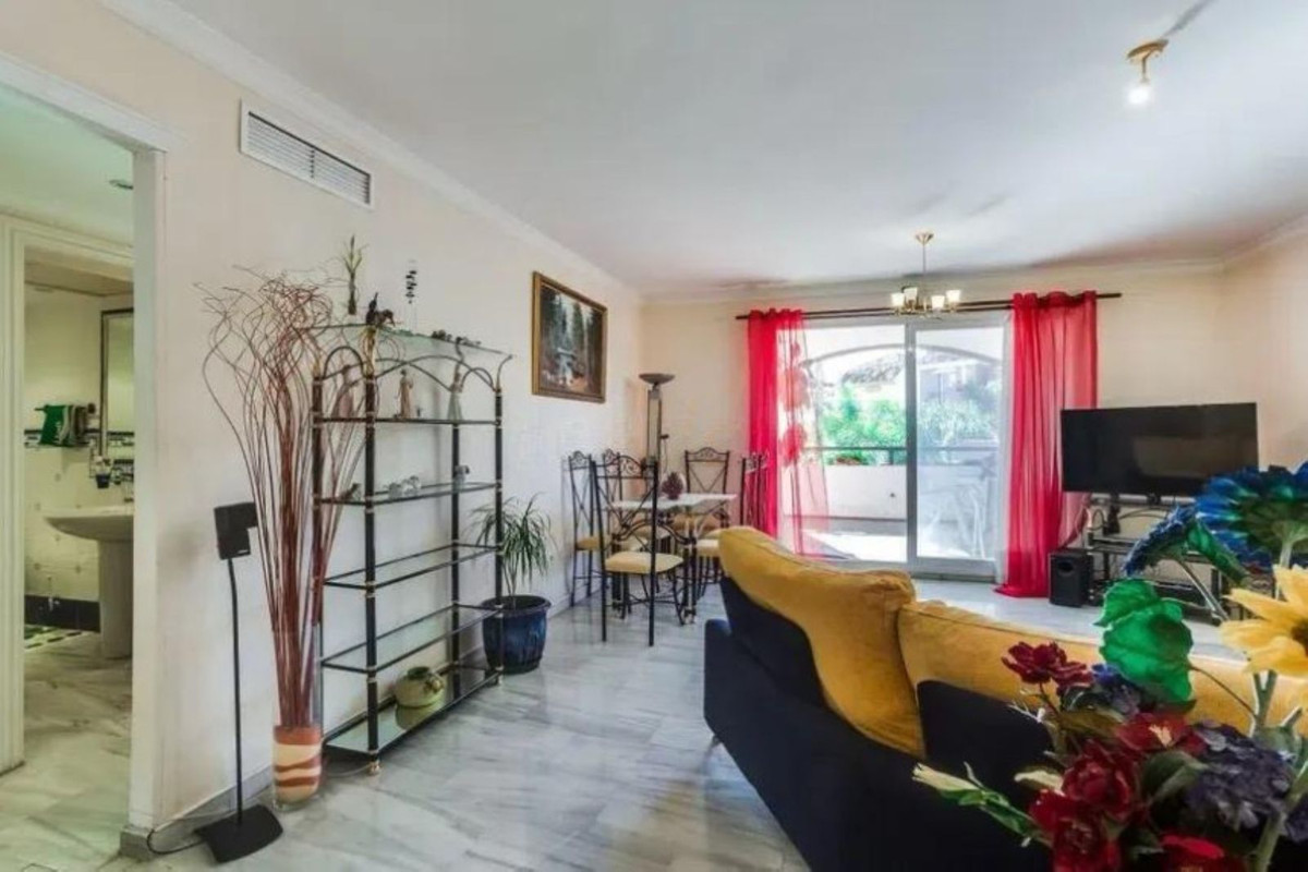 4 Bed Apartment for sale in Marbella Costa Del Sol, Málaga, Spain