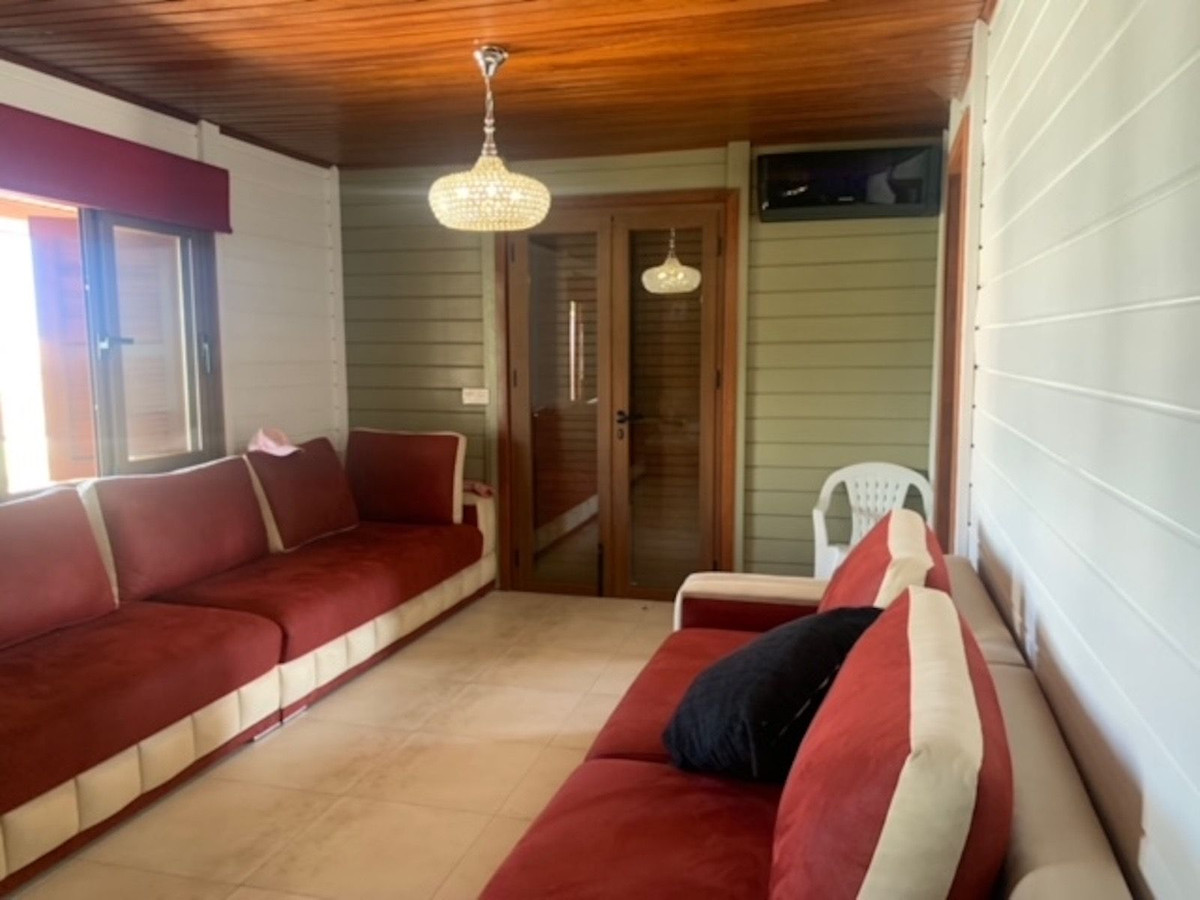 Se vende Villa - Chalet de 4 dormitorios en Costa Del Sol, Cadiz, España