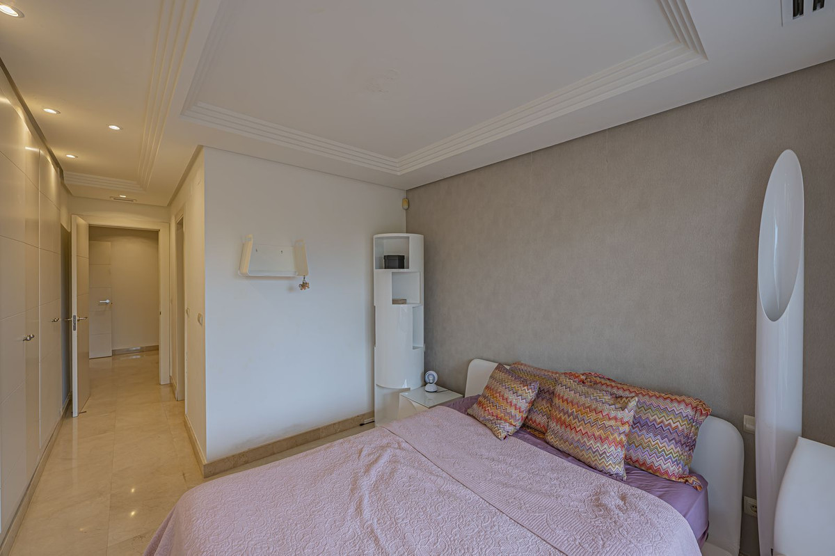 3 Bed Apartment for sale in Nueva Andalucía Costa Del Sol, Málaga, Spain