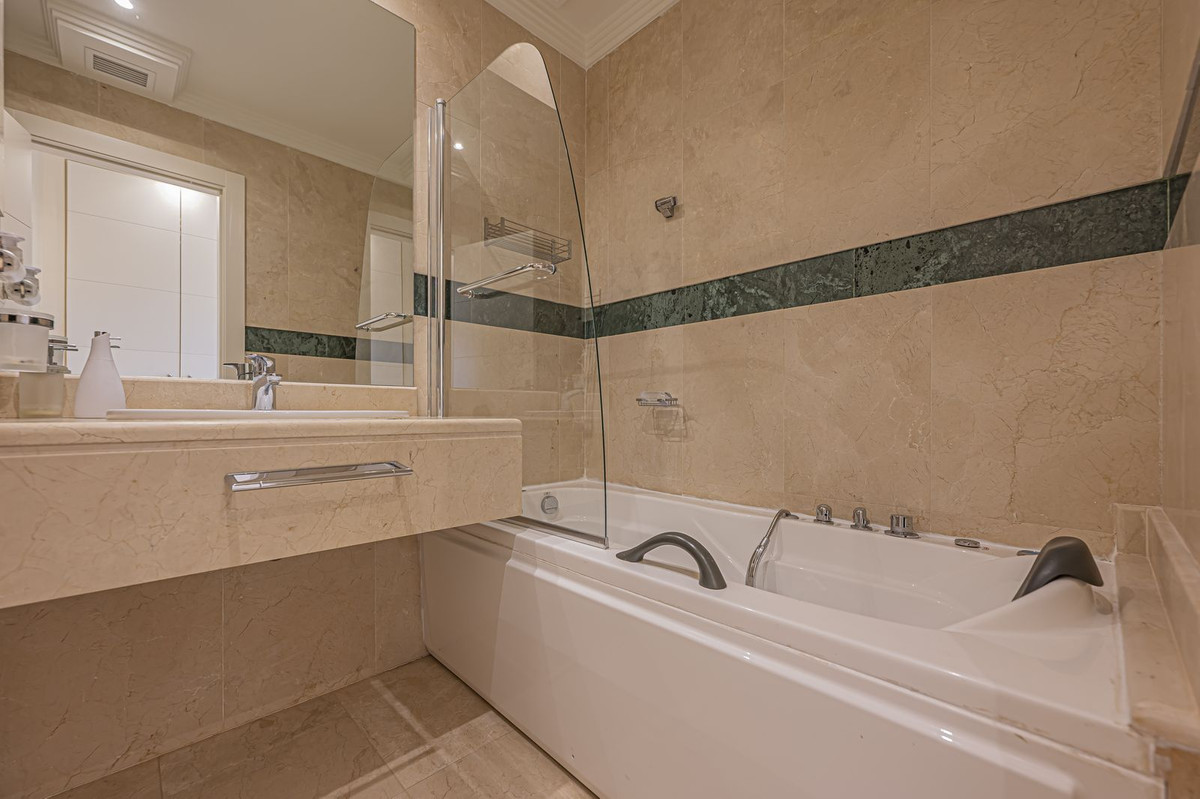3 Bed Apartment for sale in Nueva Andalucía Costa Del Sol, Málaga, Spain