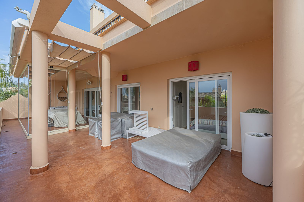 3 Bed Apartment for sale in Nueva Andalucía Costa Del Sol, Málaga, Spain