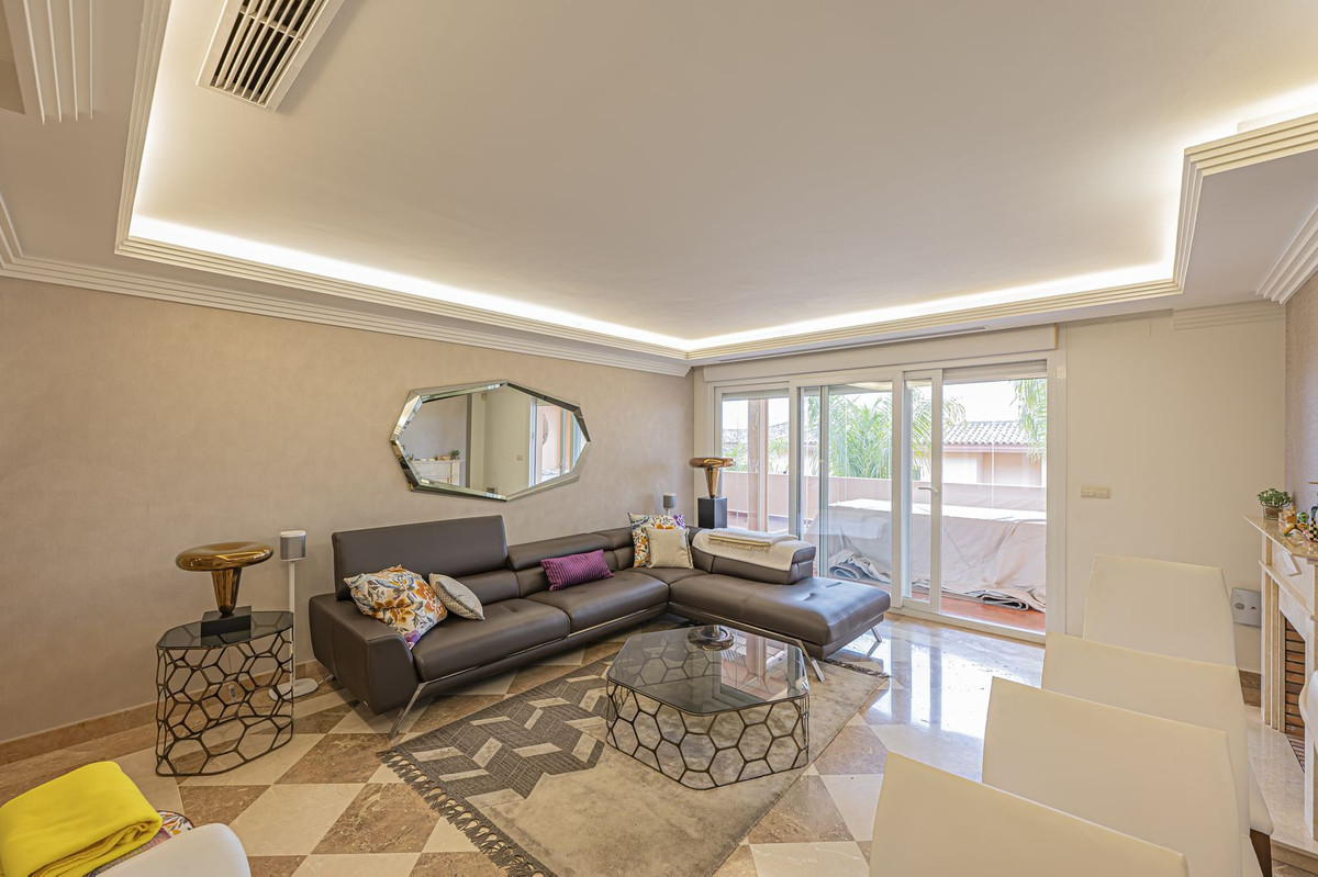 3 Bed Apartment for sale in Nueva Andalucía Costa Del Sol, Málaga, Spain
