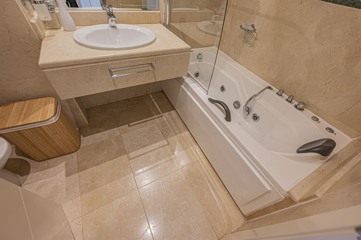 3 Bed Apartment for sale in Nueva Andalucía Costa Del Sol, Málaga, Spain