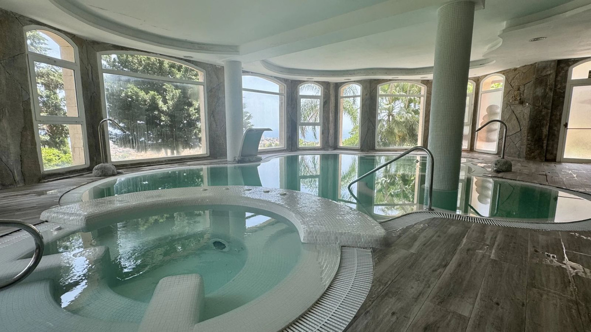 1 Bed Apartment for sale in Benalmadena Costa Del Sol, Málaga, Spain