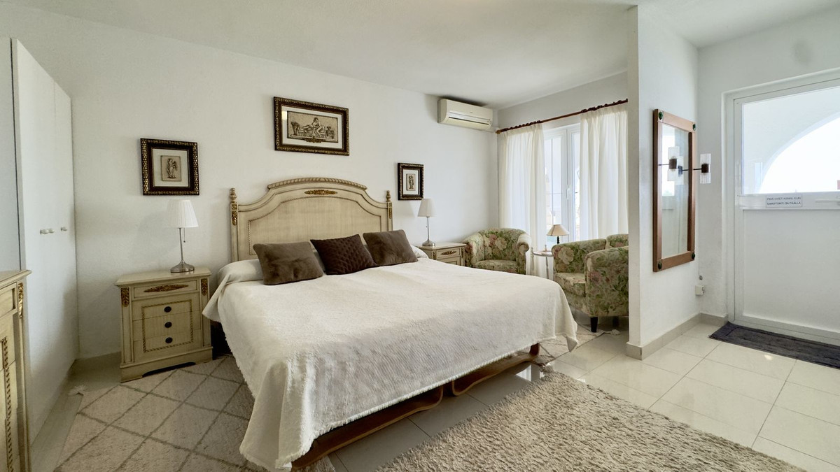 4 Bed Townhouse for sale in Mijas Costa Del Sol, Málaga, Spain