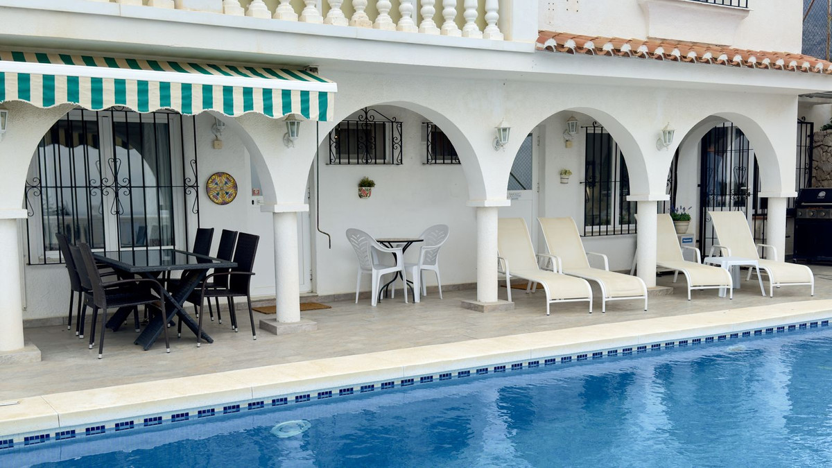 4 Bed Townhouse for sale in Mijas Costa Del Sol, Málaga, Spain