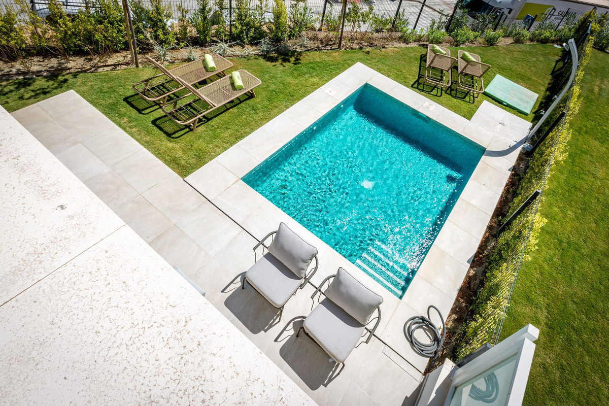 4 Bed Townhouse for sale in Estepona Costa Del Sol, Málaga, Spain