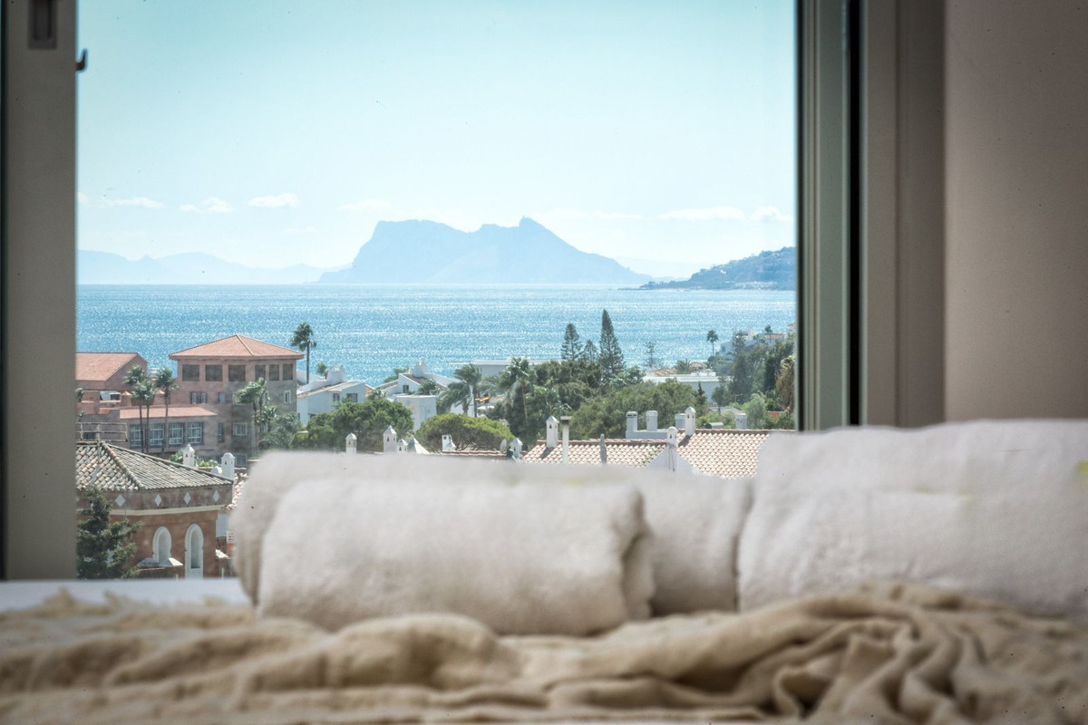4 Bed Townhouse for sale in Estepona Costa Del Sol, Málaga, Spain
