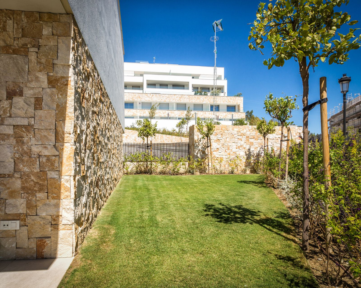 4 Bed Townhouse for sale in Estepona Costa Del Sol, Málaga, Spain