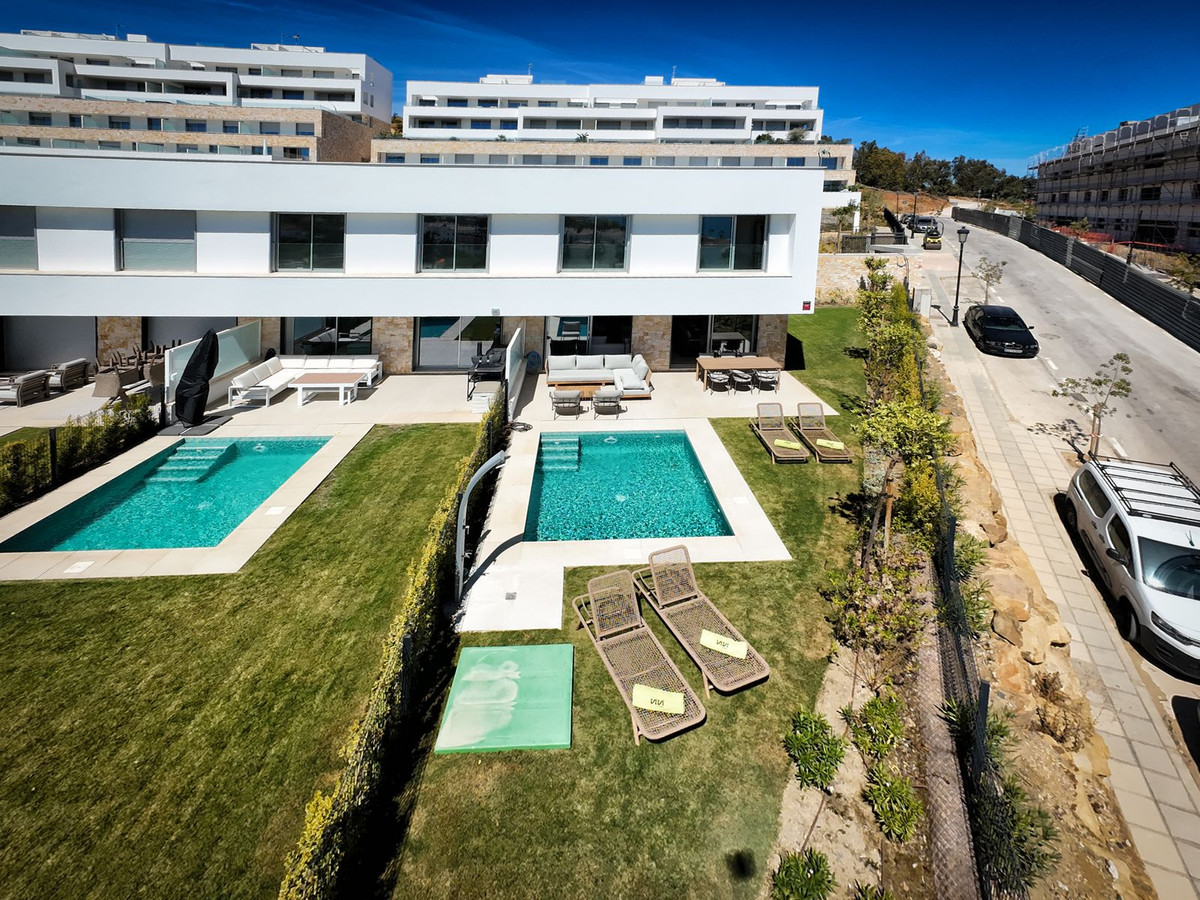 4 Bed Townhouse for sale in Estepona Costa Del Sol, Málaga, Spain