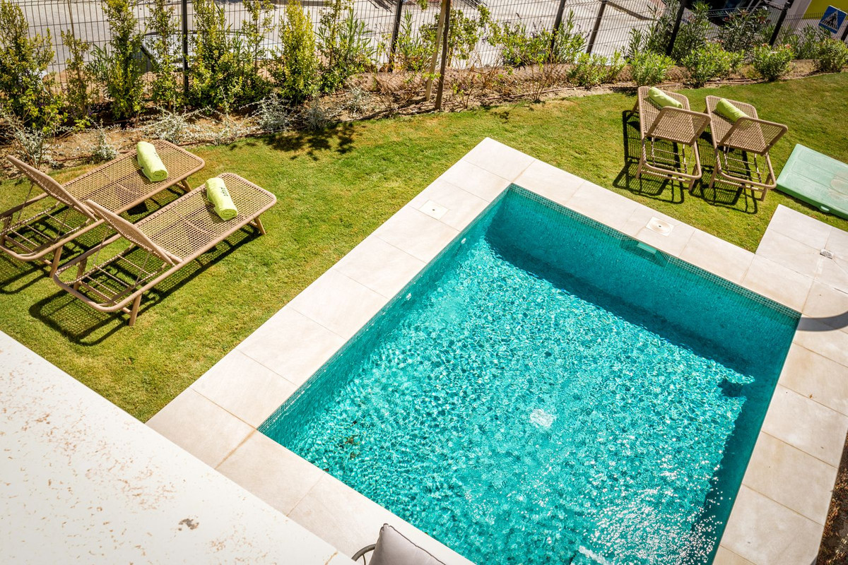 4 Bed Townhouse for sale in Estepona Costa Del Sol, Málaga, Spain
