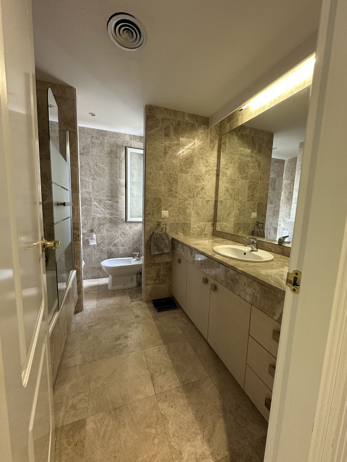 3 Bed Apartment for sale in Puerto Banús Costa Del Sol, Málaga, Spain