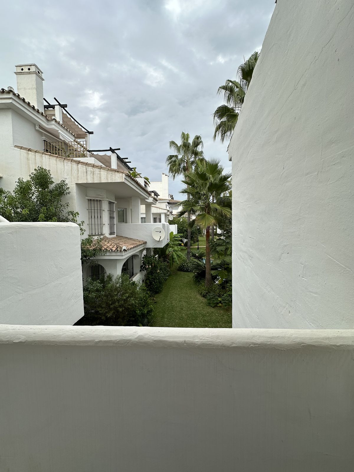 3 Bed Apartment for sale in Puerto Banús Costa Del Sol, Málaga, Spain