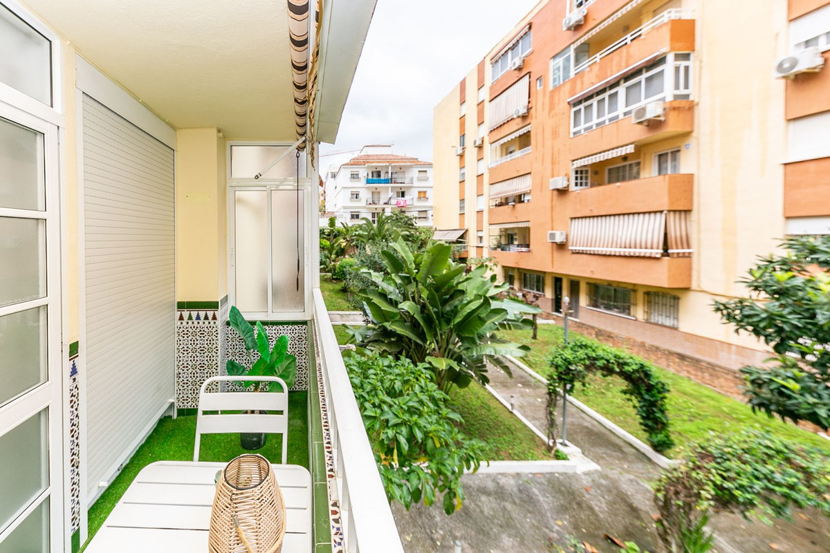 Se vende Apartamento Planta Media de 3 dormitorios en Costa Del Sol, Málaga, España