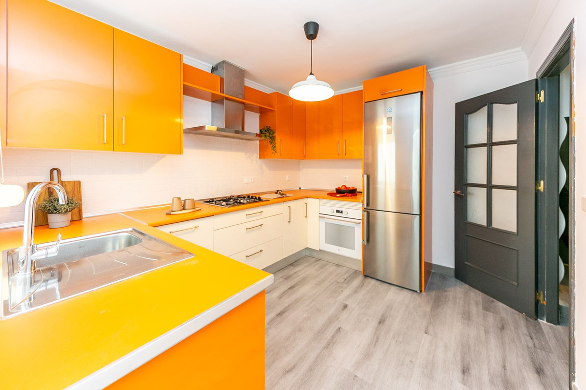 Se vende Apartamento Planta Media de 3 dormitorios en Costa Del Sol, Málaga, España